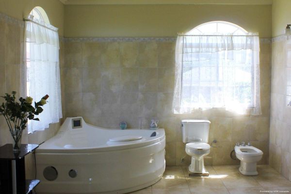 RETREAT GUESTHOUSE LUXURY SUITES (Falmouth)